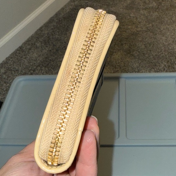 Coach Wallet EUC - Picture 3 of 11